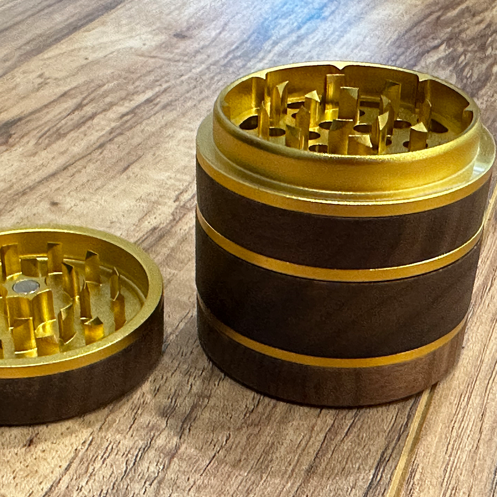 The Best Way to Clean Your Grinder: Avoiding Sticky Residue and Buildup